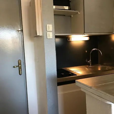 Studio Garriguette, Parking Gratuit, Ascenseur, 2 Personnes, Lit 2 Places Appartement Gréoux-les-Bains